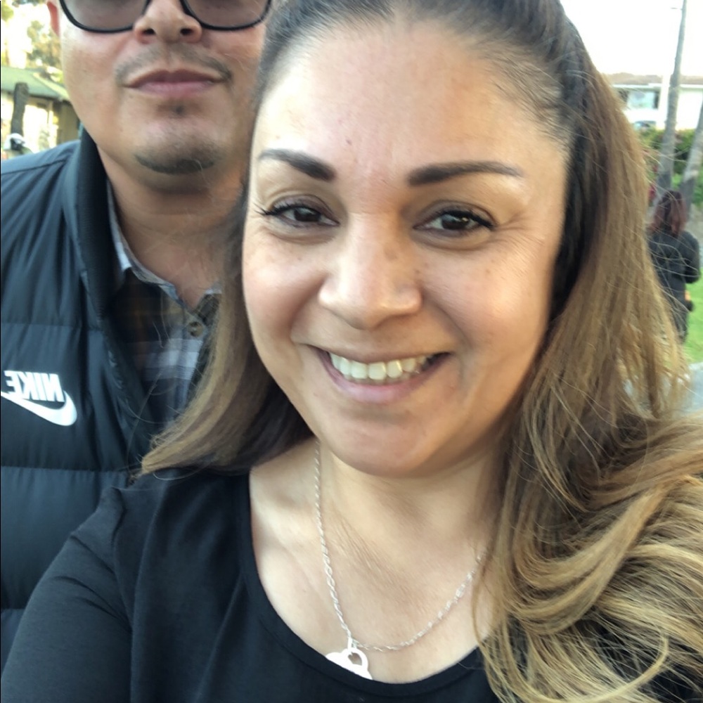 Meet your Posher, Isabel